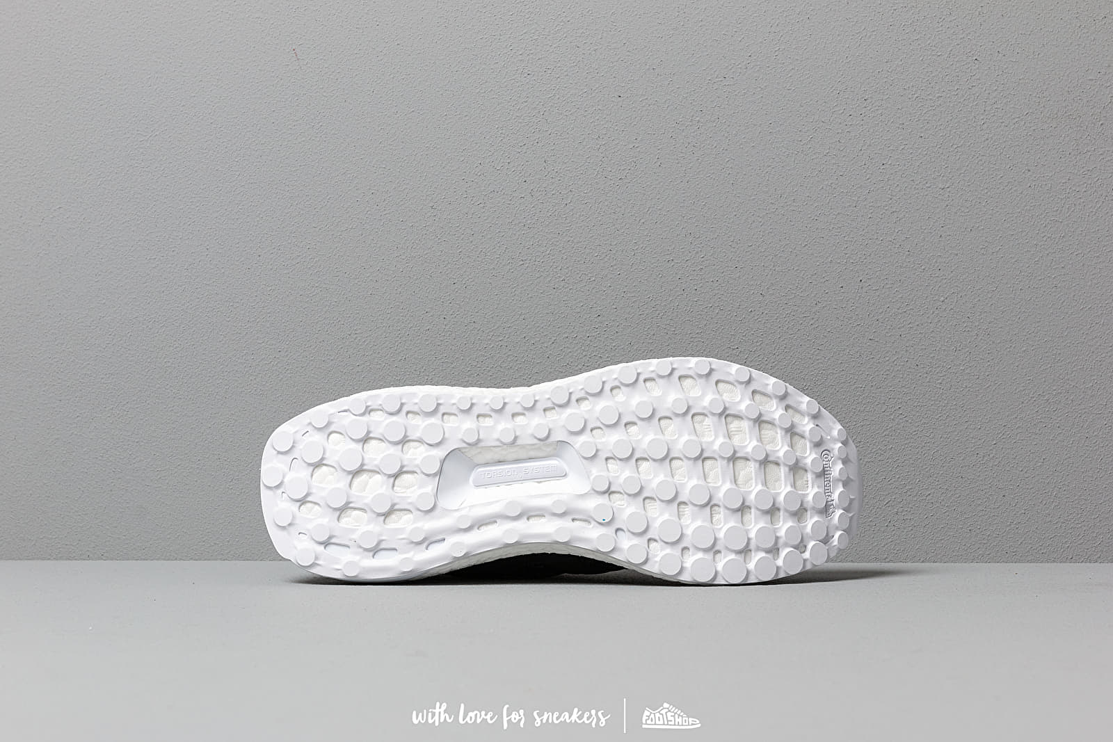 Pánske tenisky a topánky adidas x Parley UltraBOOST Core Black/ Core Black/ Ftw White