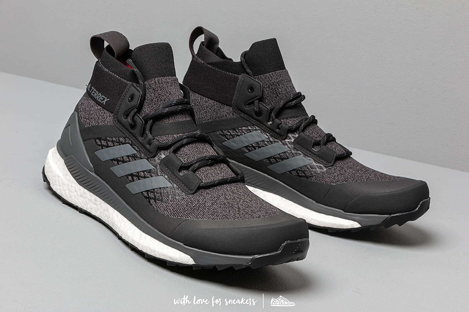 Moški čevlji adidas Terrex Free Hiker Core Black/ Gresix/ Actora