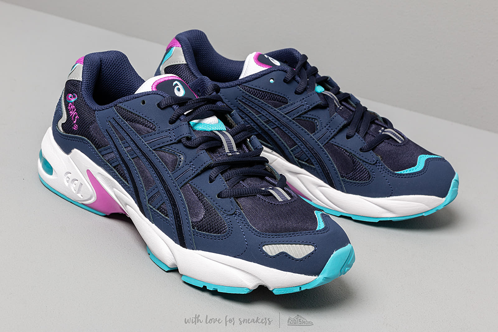 Asics gel kayano 5 og top