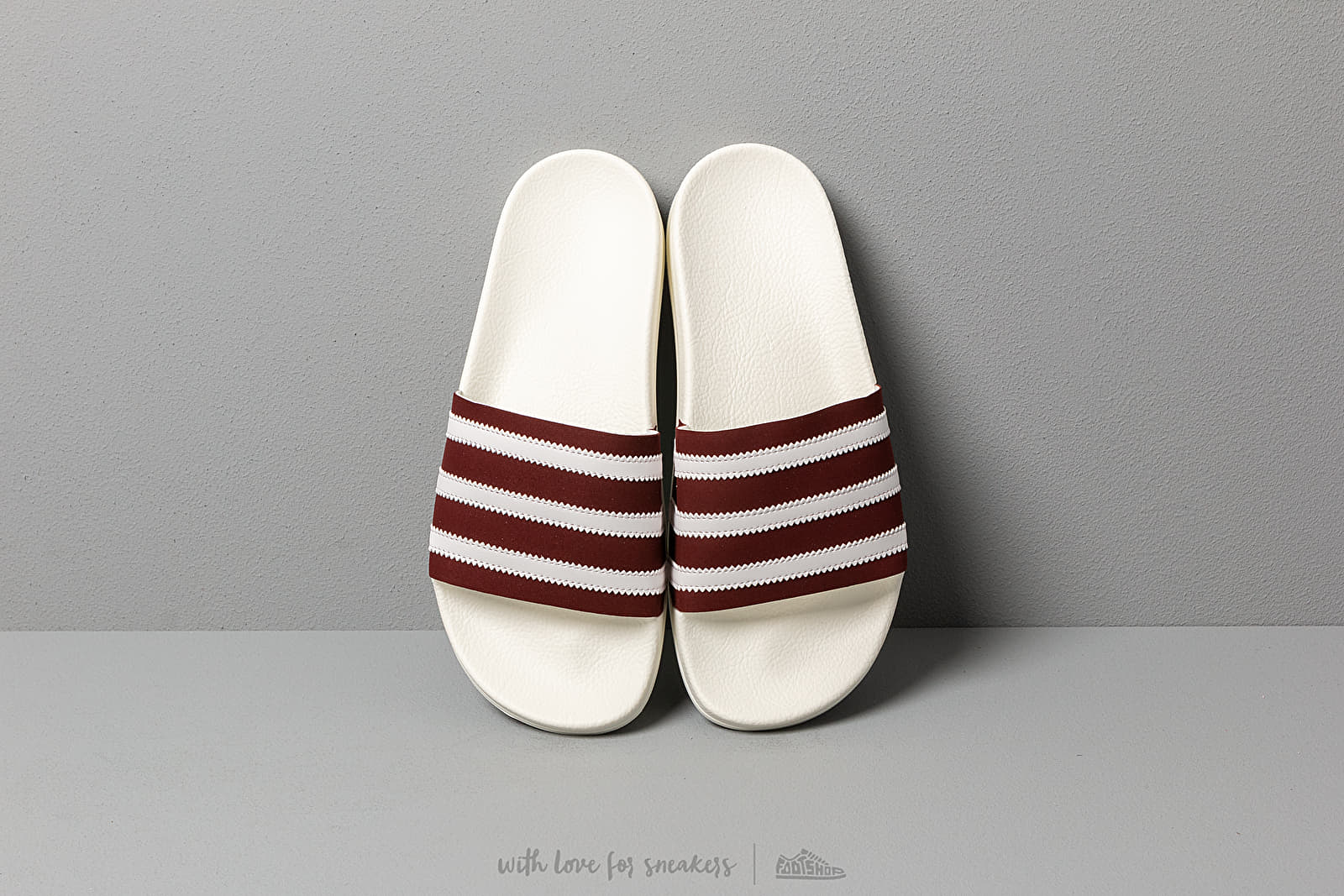 Adidas adilette burgundy top