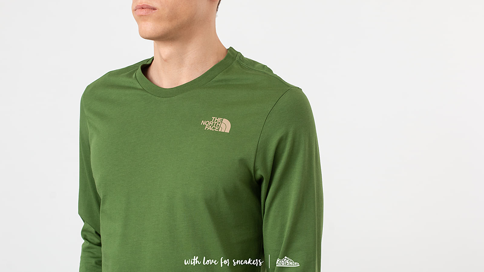 T-shirts The North Face Long Sleeve Easy Tee Garden Green