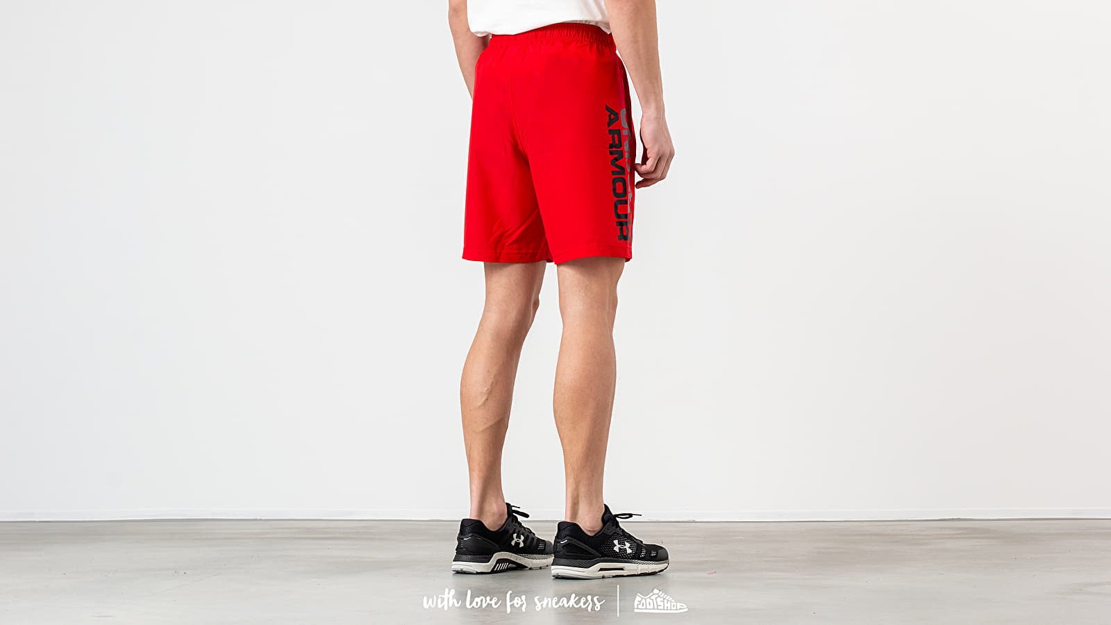 Šortai Under Armour Woven Graphic Wordmark Shorts Red/ Black