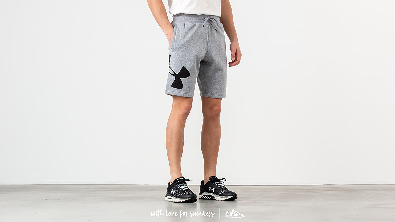 Rövidnadrágok Under Armour Rival Fleece Logo Short Grey