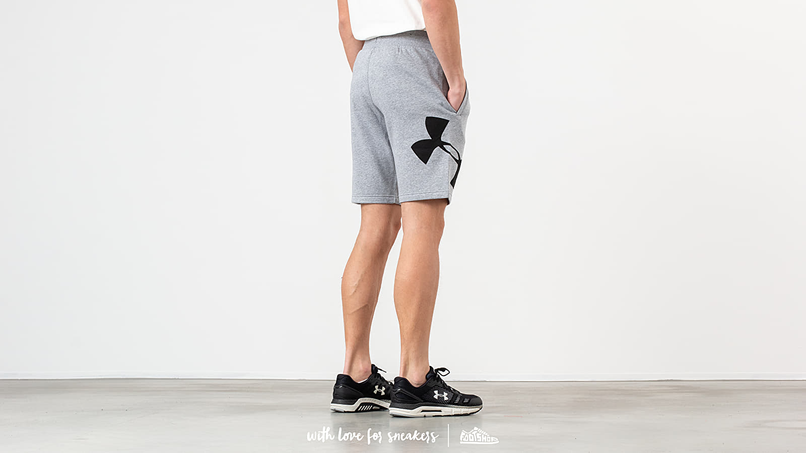 Rövidnadrágok Under Armour Rival Fleece Logo Short Grey