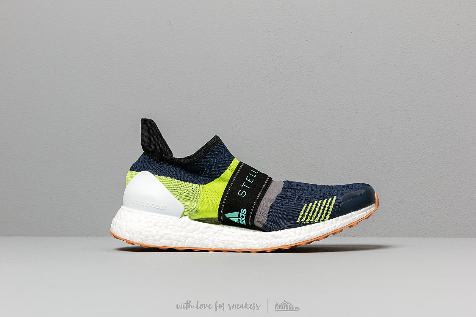 Ultra boost x 3d top
