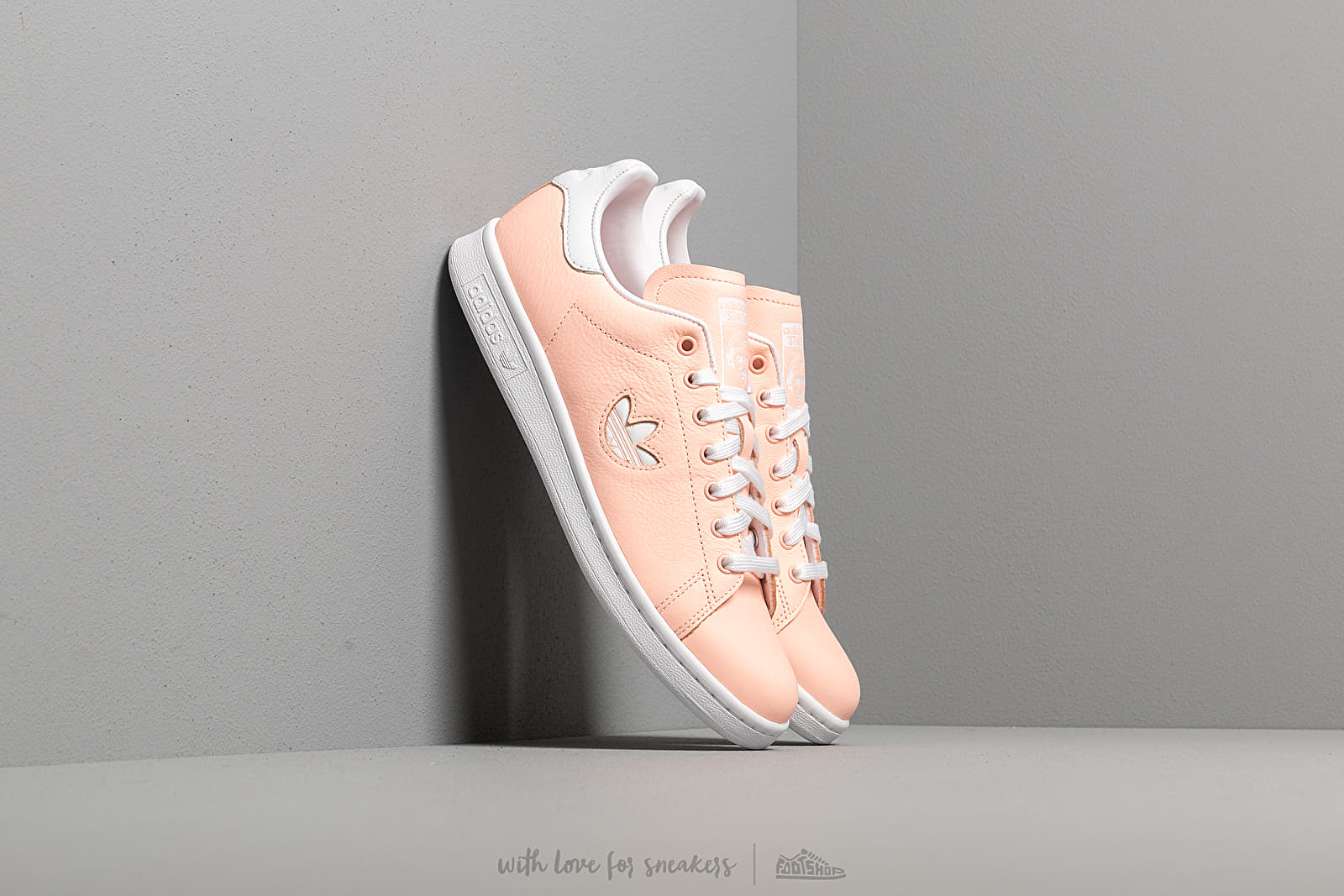 Дамски кецове и обувки adidas Stan Smith W Clear Orange/ Ftw White/ Clear Orange
