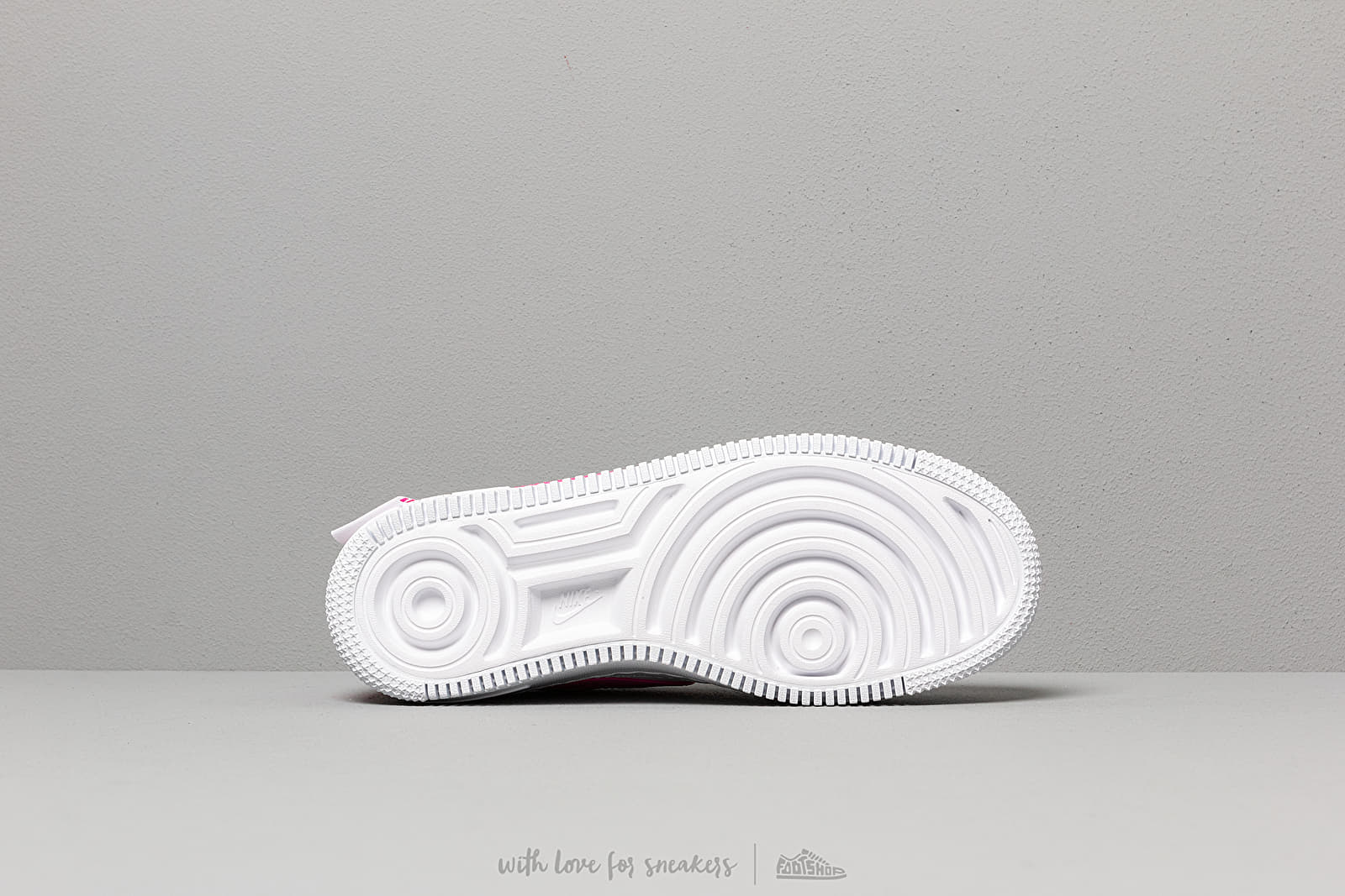 Nike jester deals fuchsia