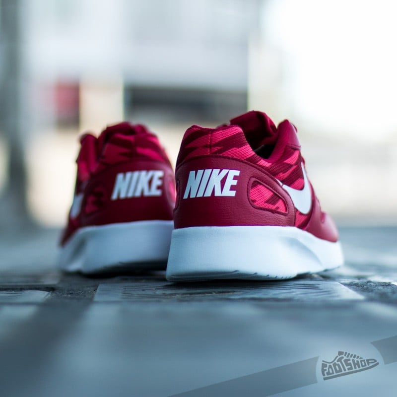 Nike shop kaishi maroon