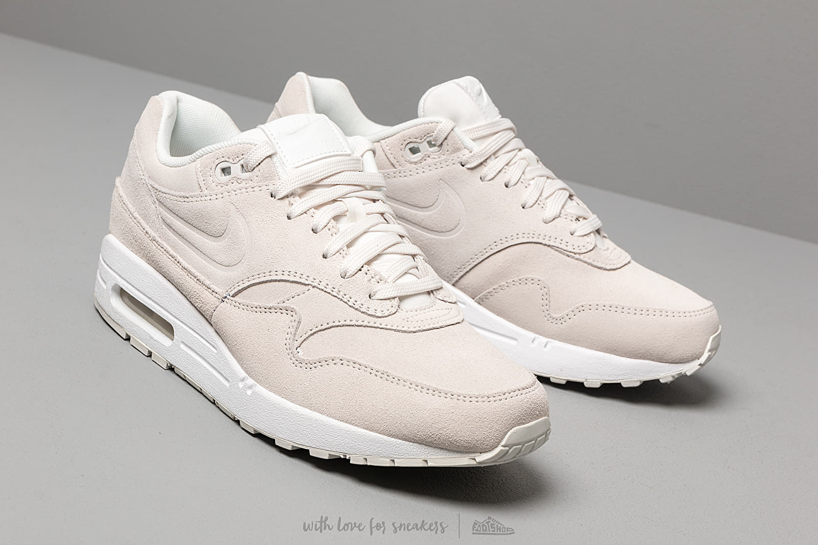 Nike suede sneakers dames sale