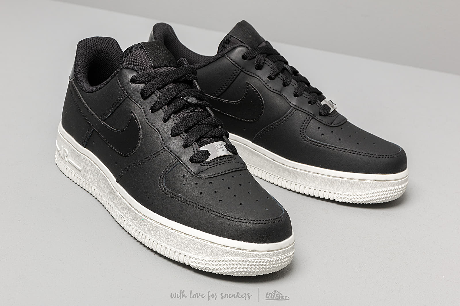 Air force 2025 1 zwart dames