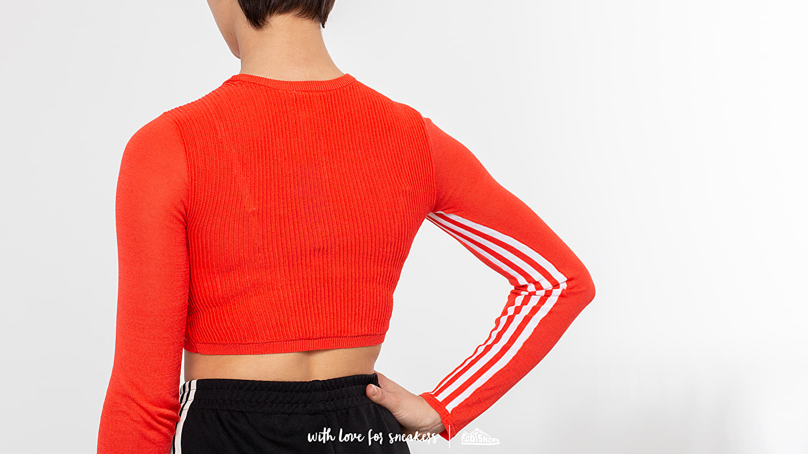 Marškinėliai adidas Long Sleeve Crop Tee Bright Red