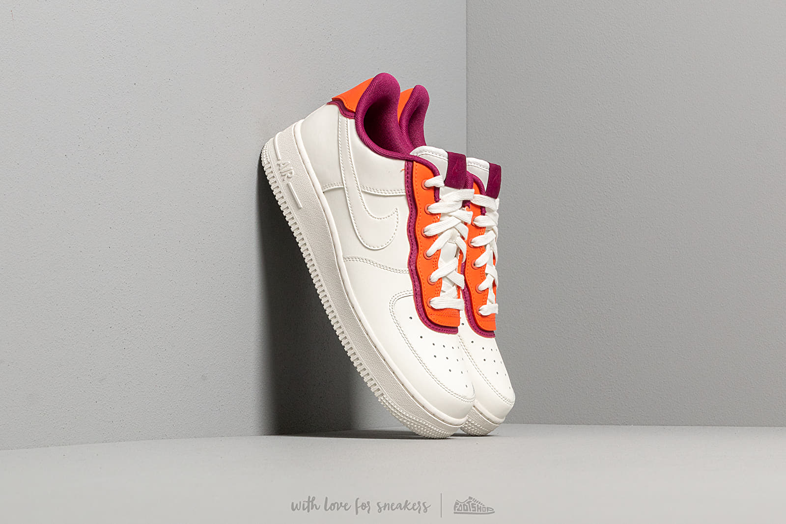 Zapatillas mujer Nike Wmns Air Force 1 07 Se Sail Sail Team Orange True Berry Footshop
