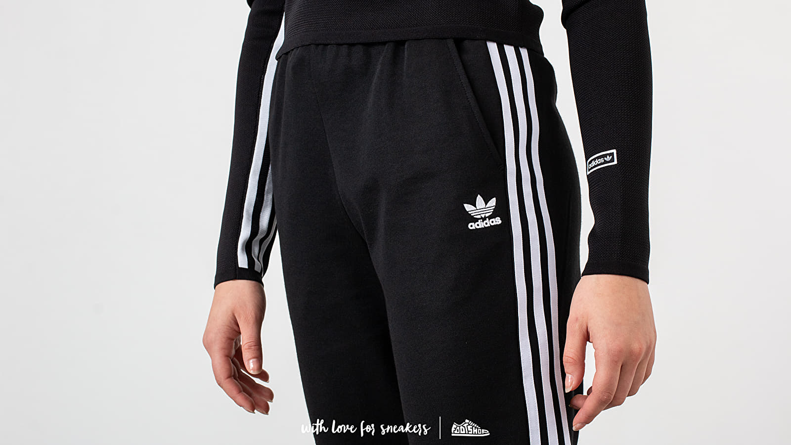 Dh4483 adidas deals