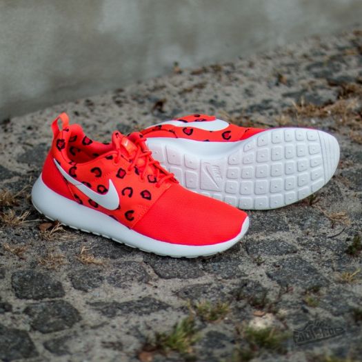 Chaussures et baskets femme Wmns Nike Roshe One Print Bright