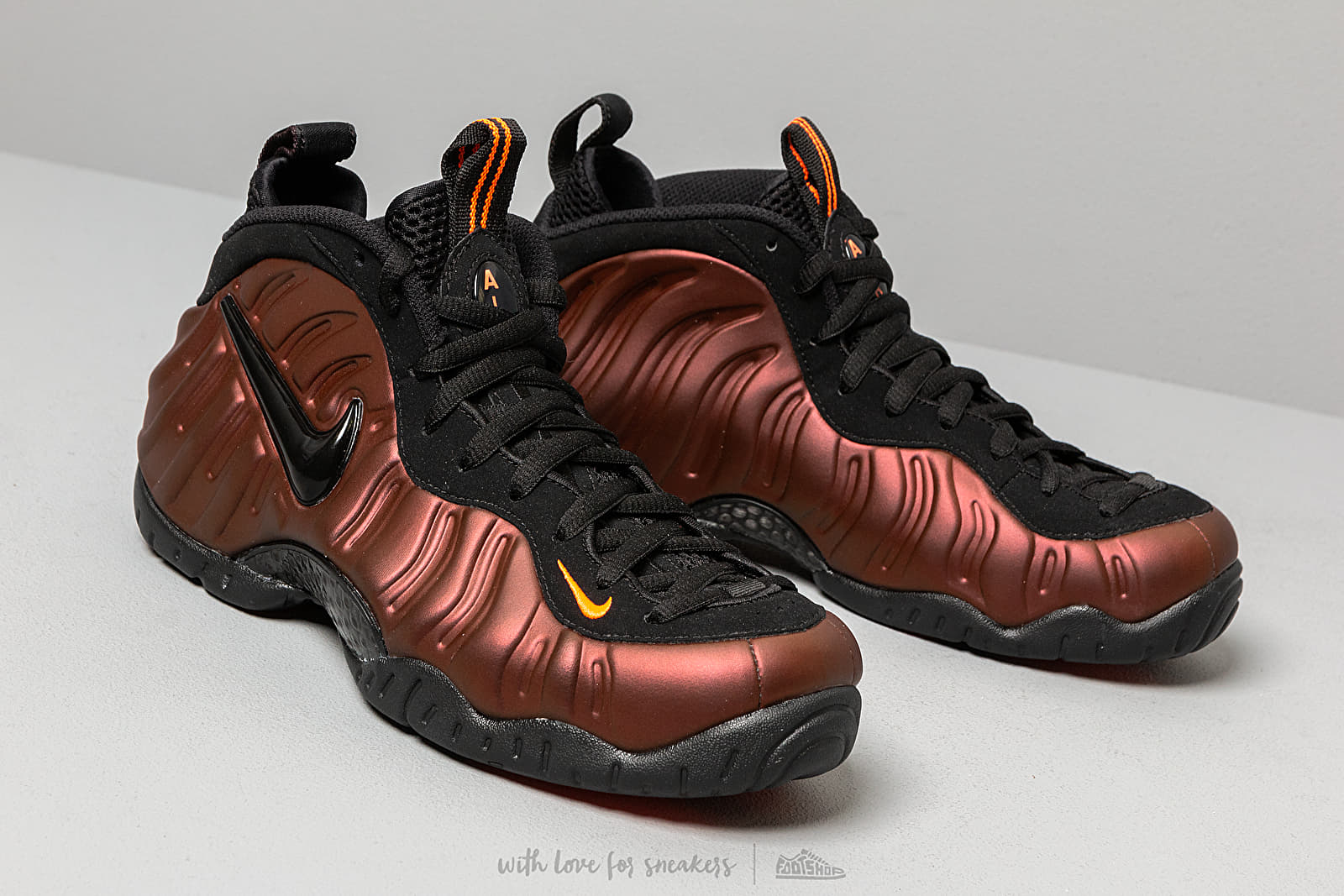 air foamposite pro hyper crimson