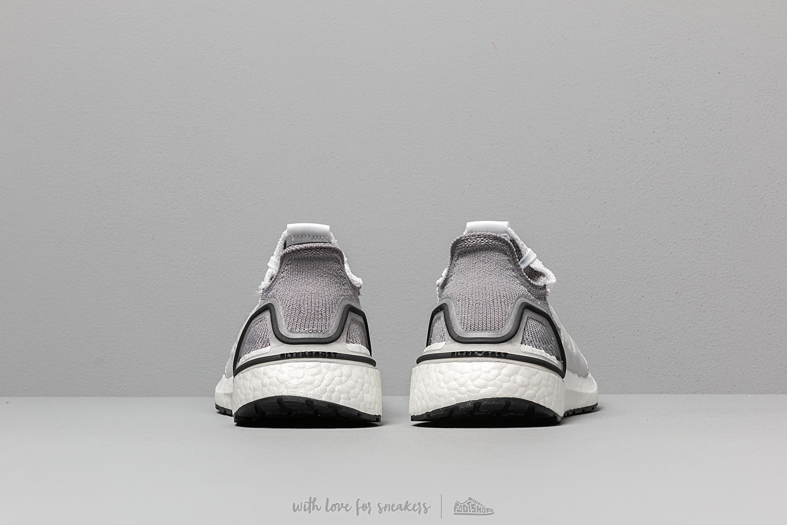 Naisten kengät adidas UltraBOOST 19 W Ftw White/ Crystal White/ Grey Two