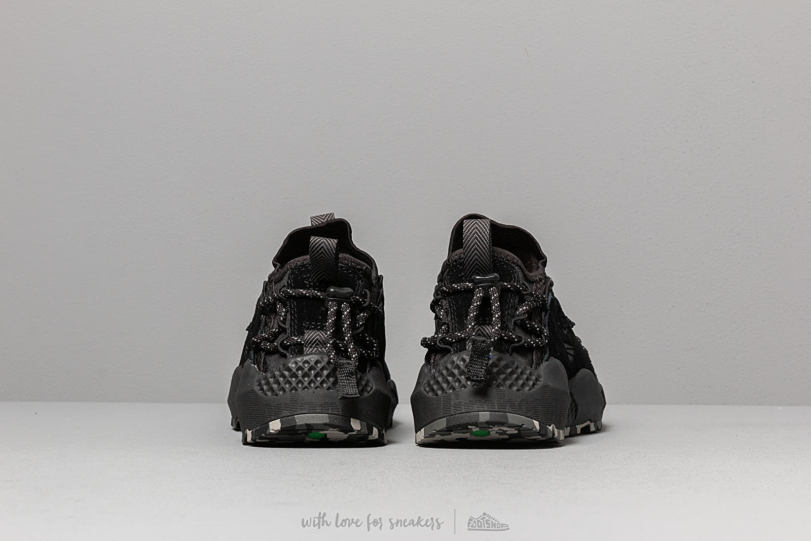 Încălțăminte și sneakerși pentru bărbați Timberland Ripcord Low Black Suede