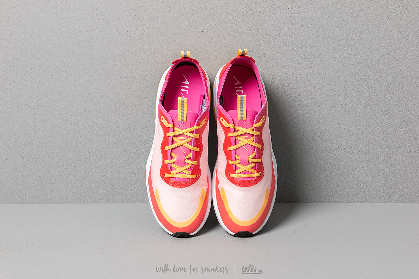 Air max dia se pink top