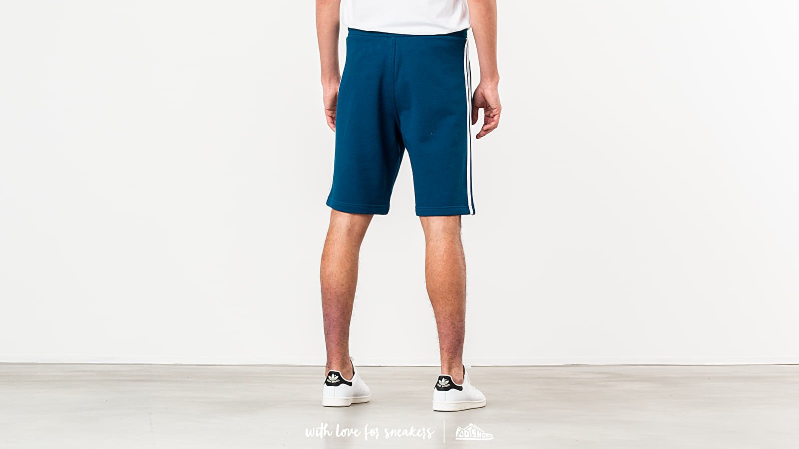 Adidas dv1526 deals