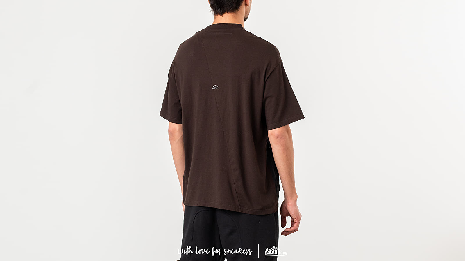 T-shirts Oakley by Samuel Ross Zip Paneled Tee Brown