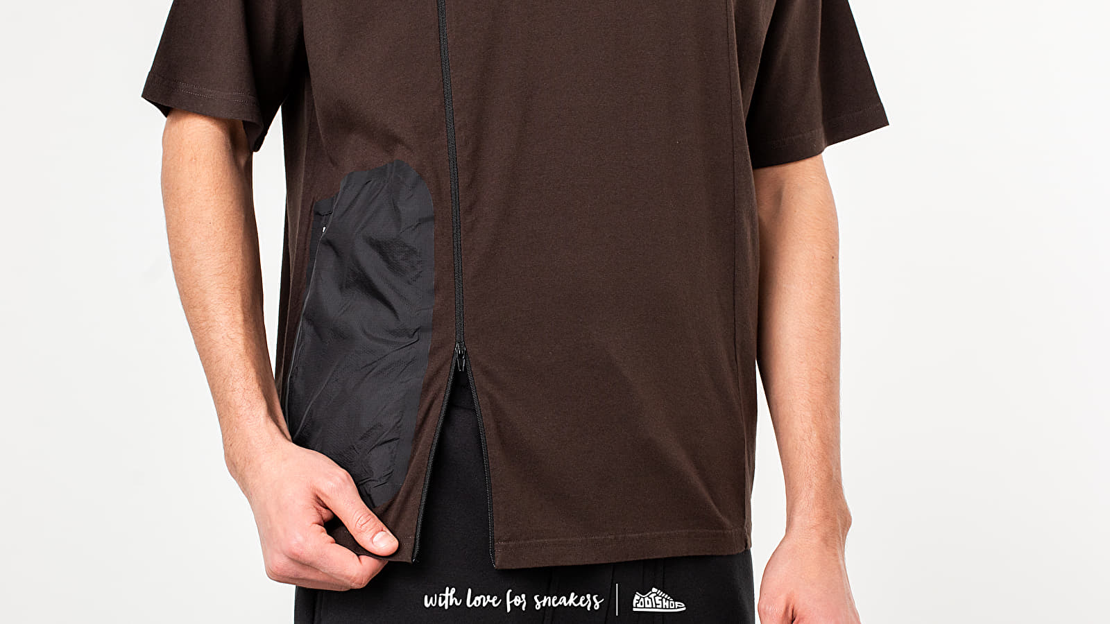 T-shirts Oakley by Samuel Ross Zip Paneled Tee Brown