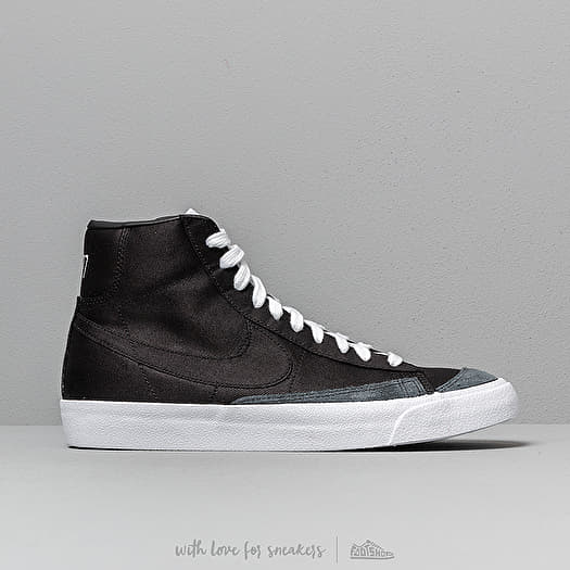 Nike blazer mid 77 black canvas store