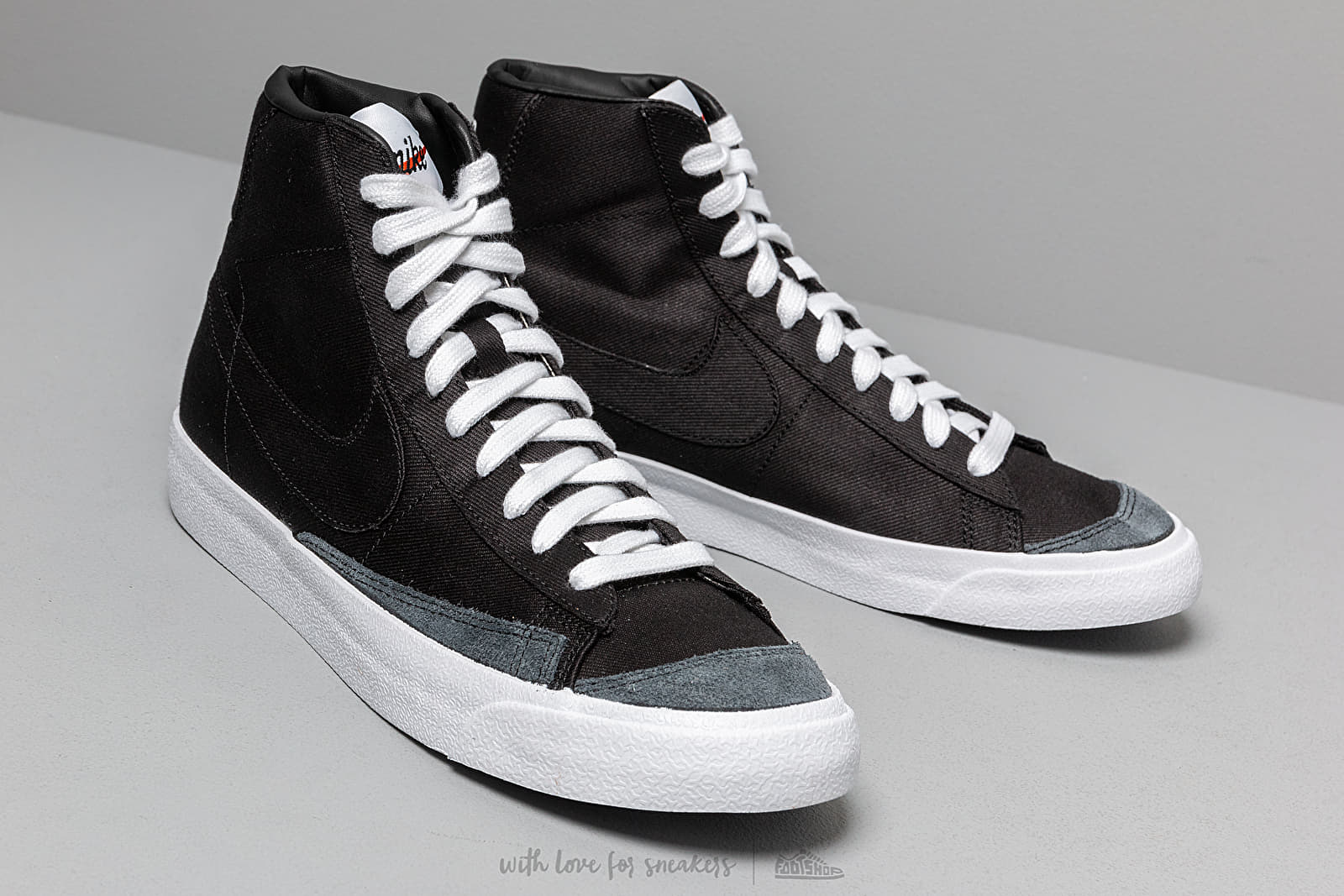 Buty męskie Nike Blazer MID '77 Vintage WE Black/ Black-Black-White