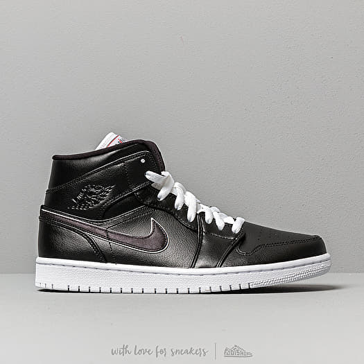 air jordan 1 mid stock