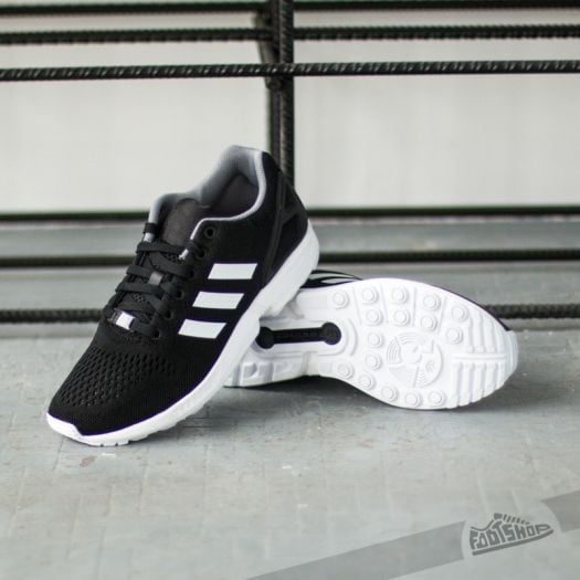 Baskets adidas zx flux black white new arrivals
