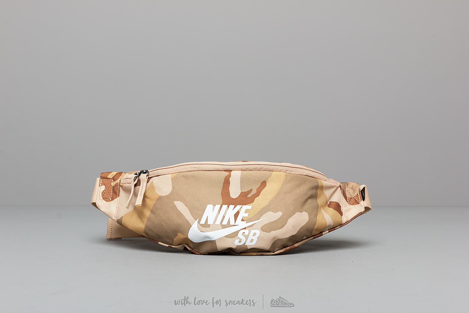 Hip bags Nike SB Heritage Hip Pack Desert Camo Footshop