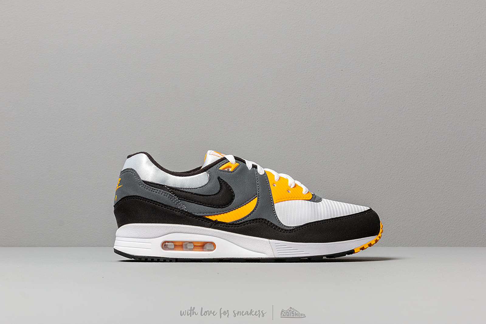 Men s shoes Nike Air Max Light White Black Dark Grey University Gold Footshop