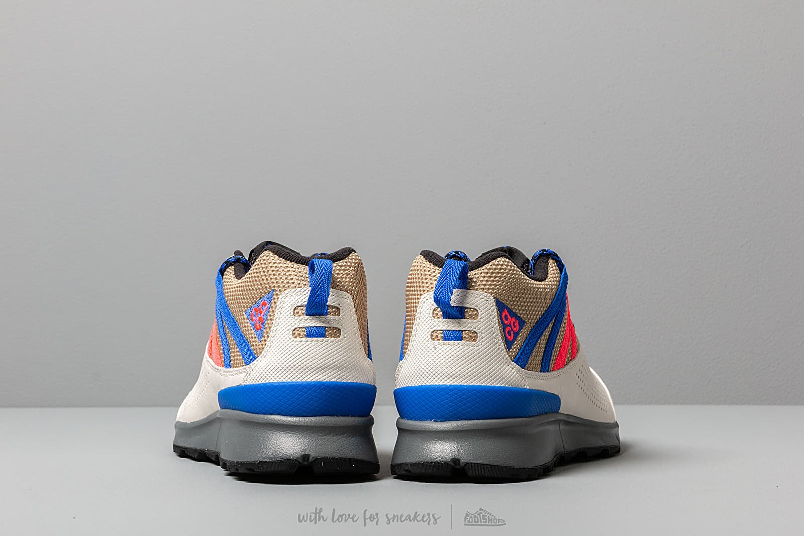 Men s shoes Nike Okwahn II Sail Racer Blue Racer Pink Desert