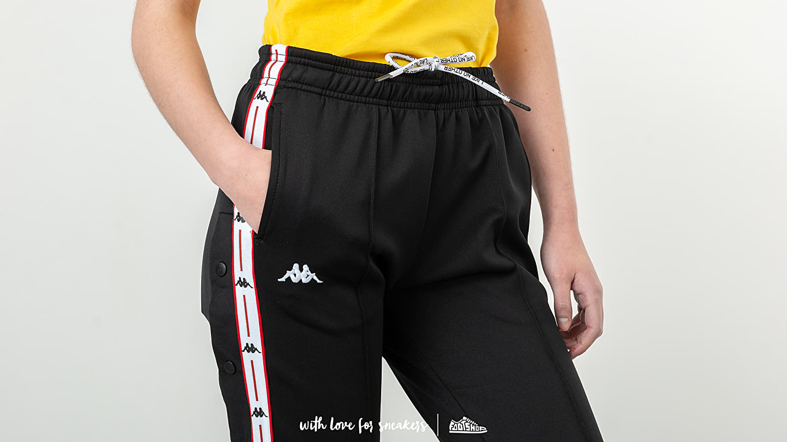 Tepláky Kappa Authentic JPN Banity Trousers Black/ Red/ White