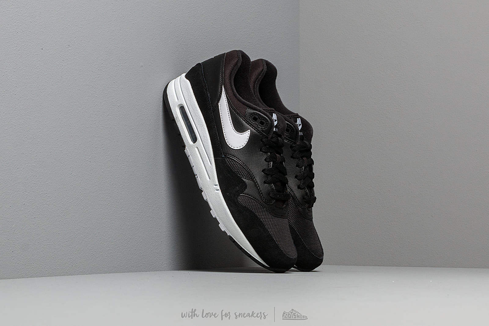 Men s shoes Nike Air Max 1 Black White Footshop