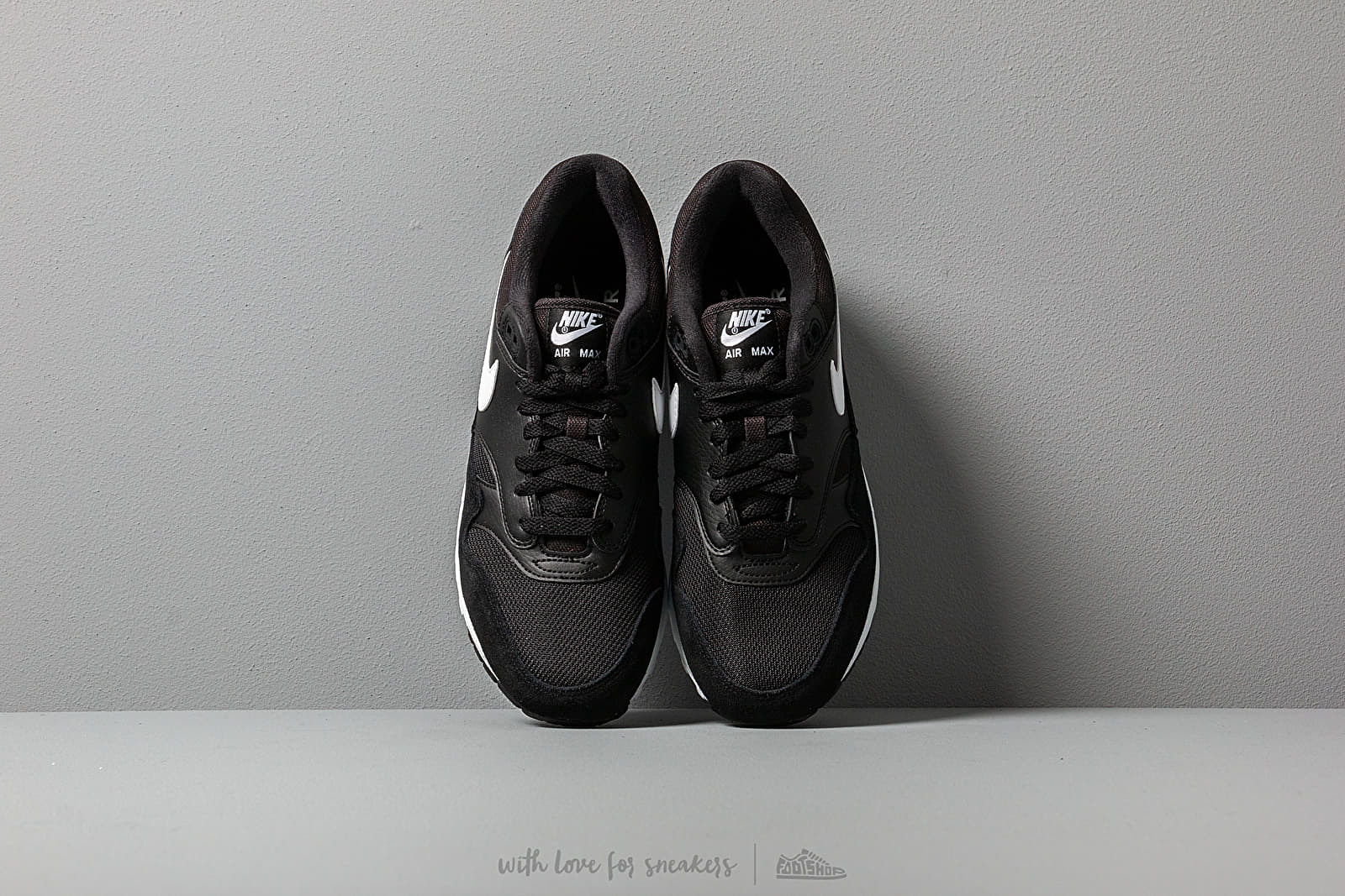 Chaussures et baskets homme Nike Air Max 1 Black/ White