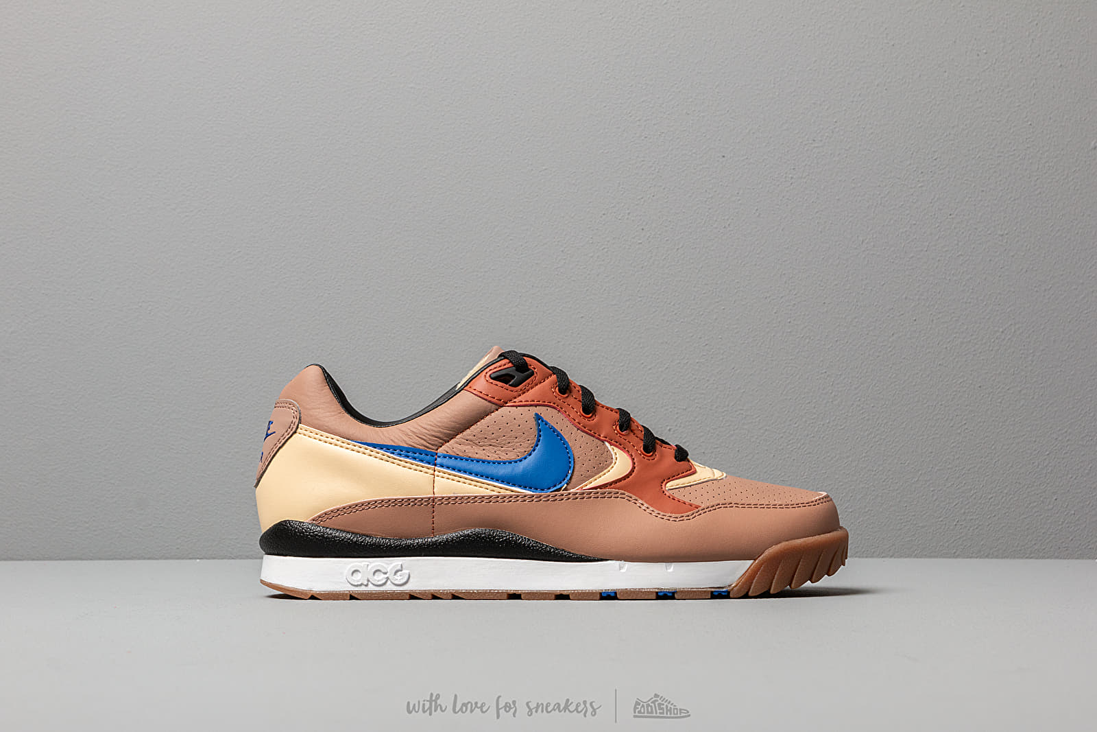 Nike desert dust sweatshirt online