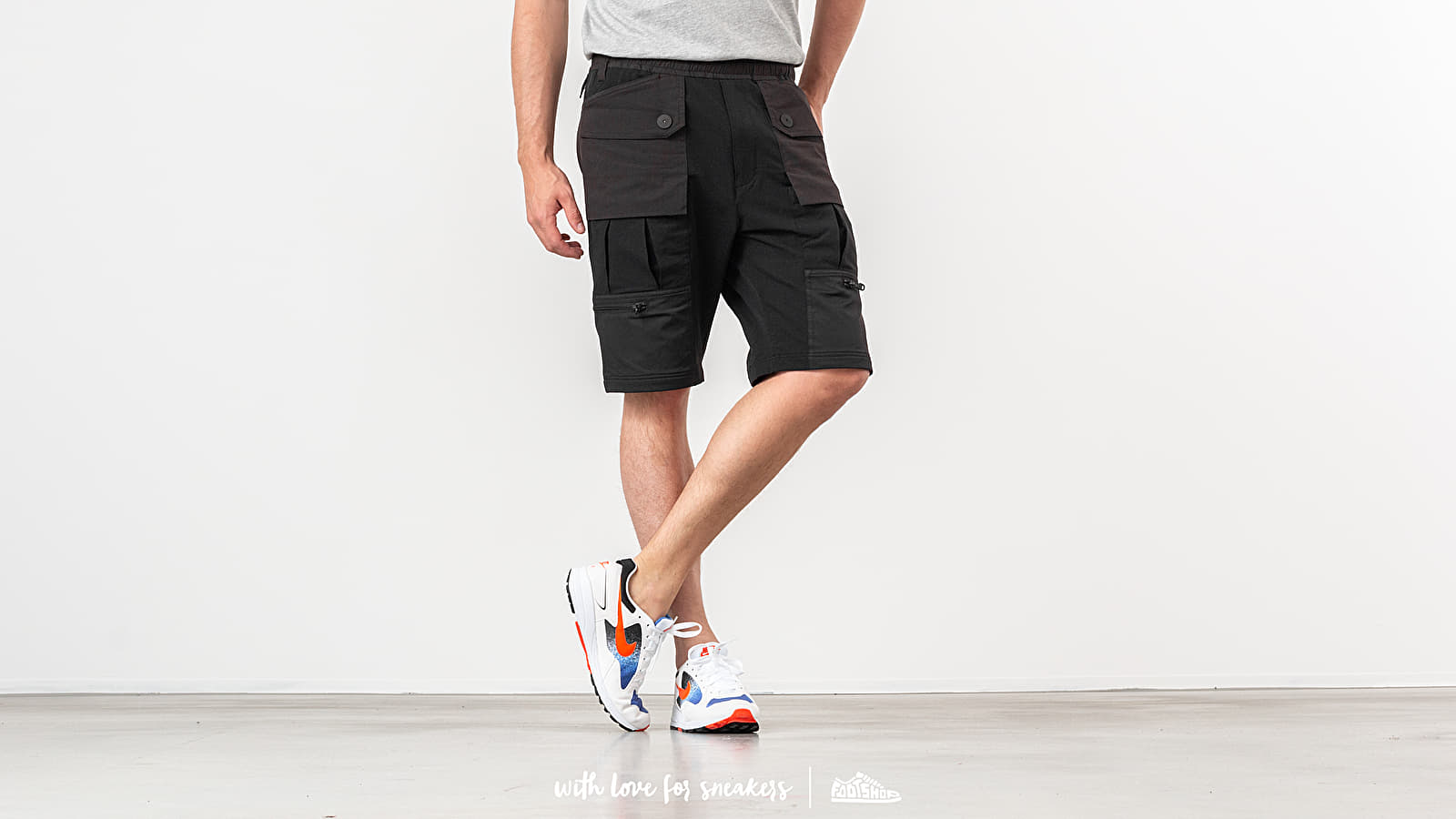 Šortky White Mountaineering Contrasted Easy Short Pants Black