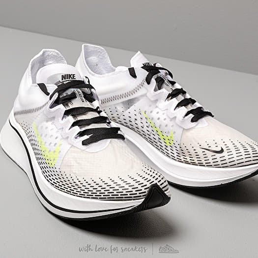 Nike zoom fly flyknit white 2025