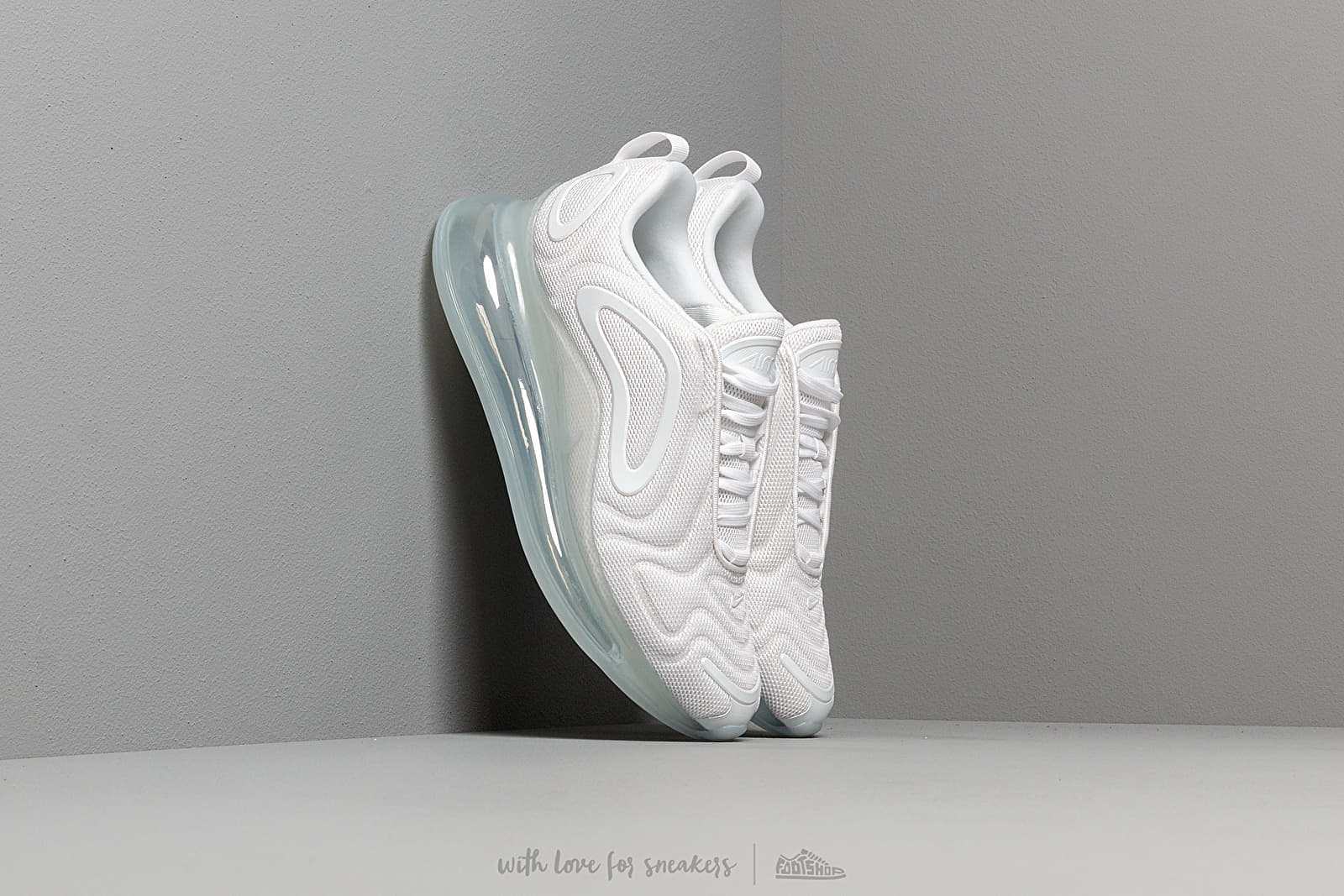 Gyerek sneakerek and cipők Nike Air Max 720 (GS) White/ White-Mtlc Platinum-Pure Platinum