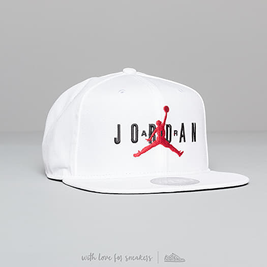 Red and white jordan hat sales