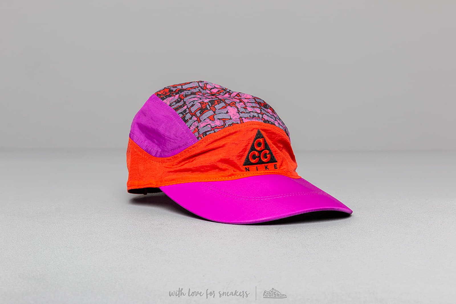 Hats caps Nike NRG ACG Tailwind Cap G1 Habanero Red Vivid Purple Black Black Footshop