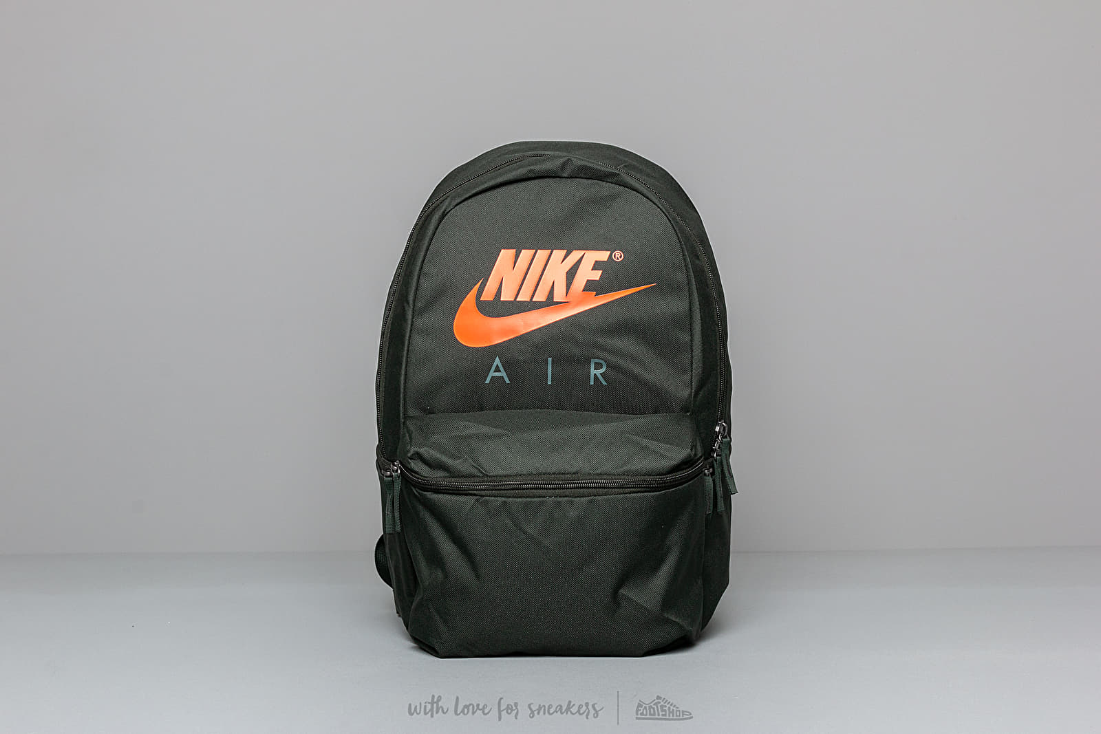 Grey nike air bag new arrivals