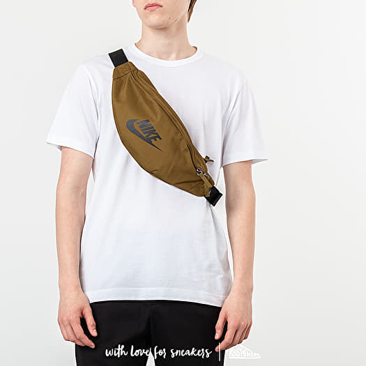 Nike sb shop heritage hip bag