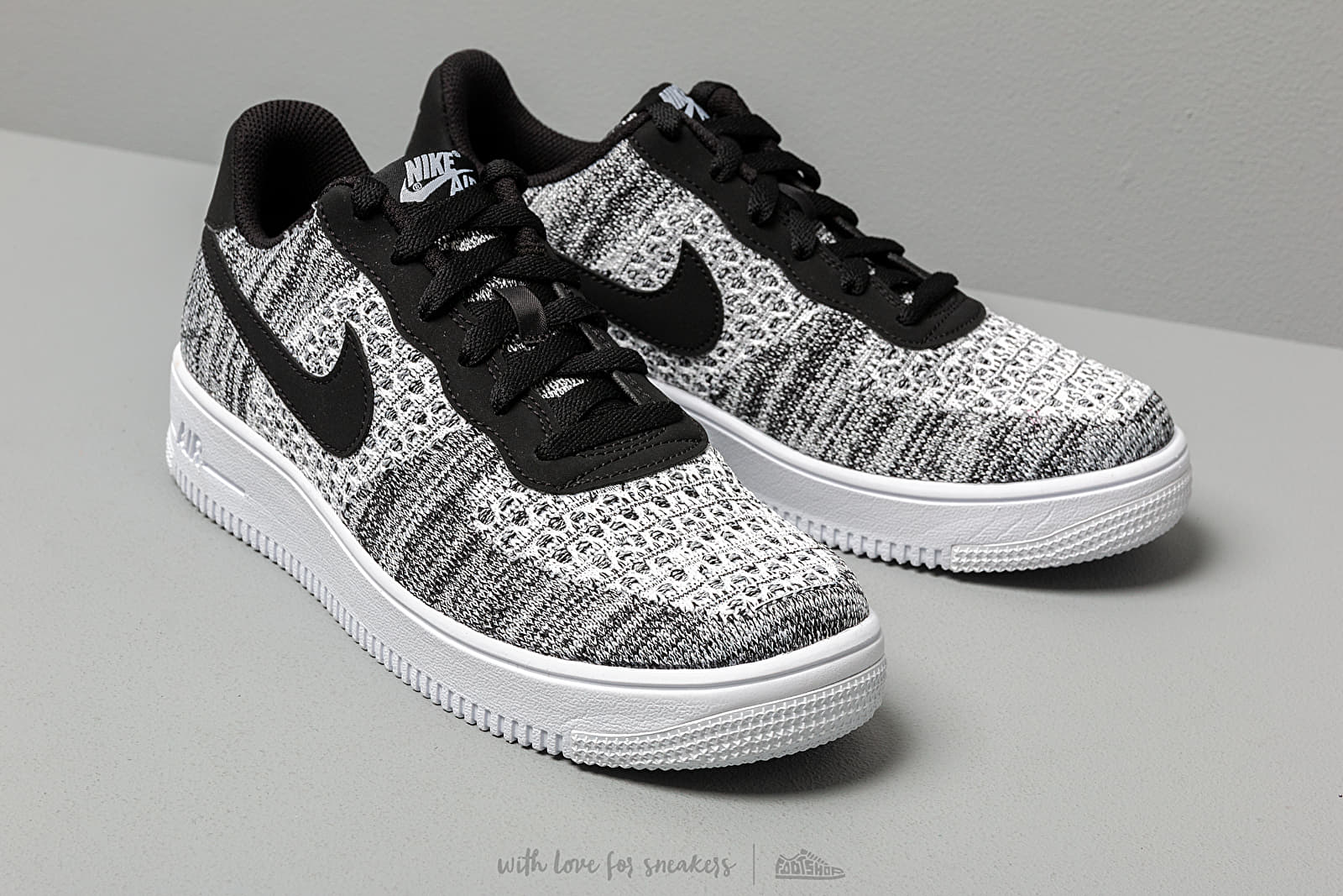 Chaussures et baskets enfants Nike Air Force 1 Flyknit 2.0 (GS) Black/ Pure  Platinum-White-White | Footshop