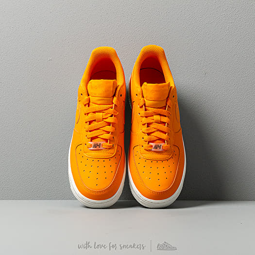 Nike air force 1 07 womens orange shop