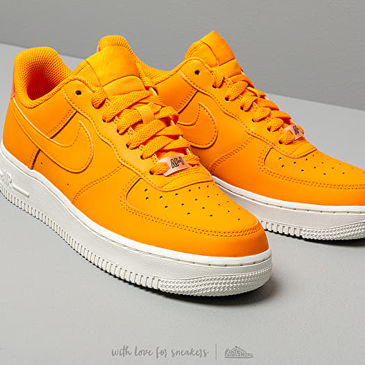 Chaussures et baskets femme Nike Wmns Air Force 1 '07 Essential Orange  Peel/ Orange Peel-Summit White | Footshop