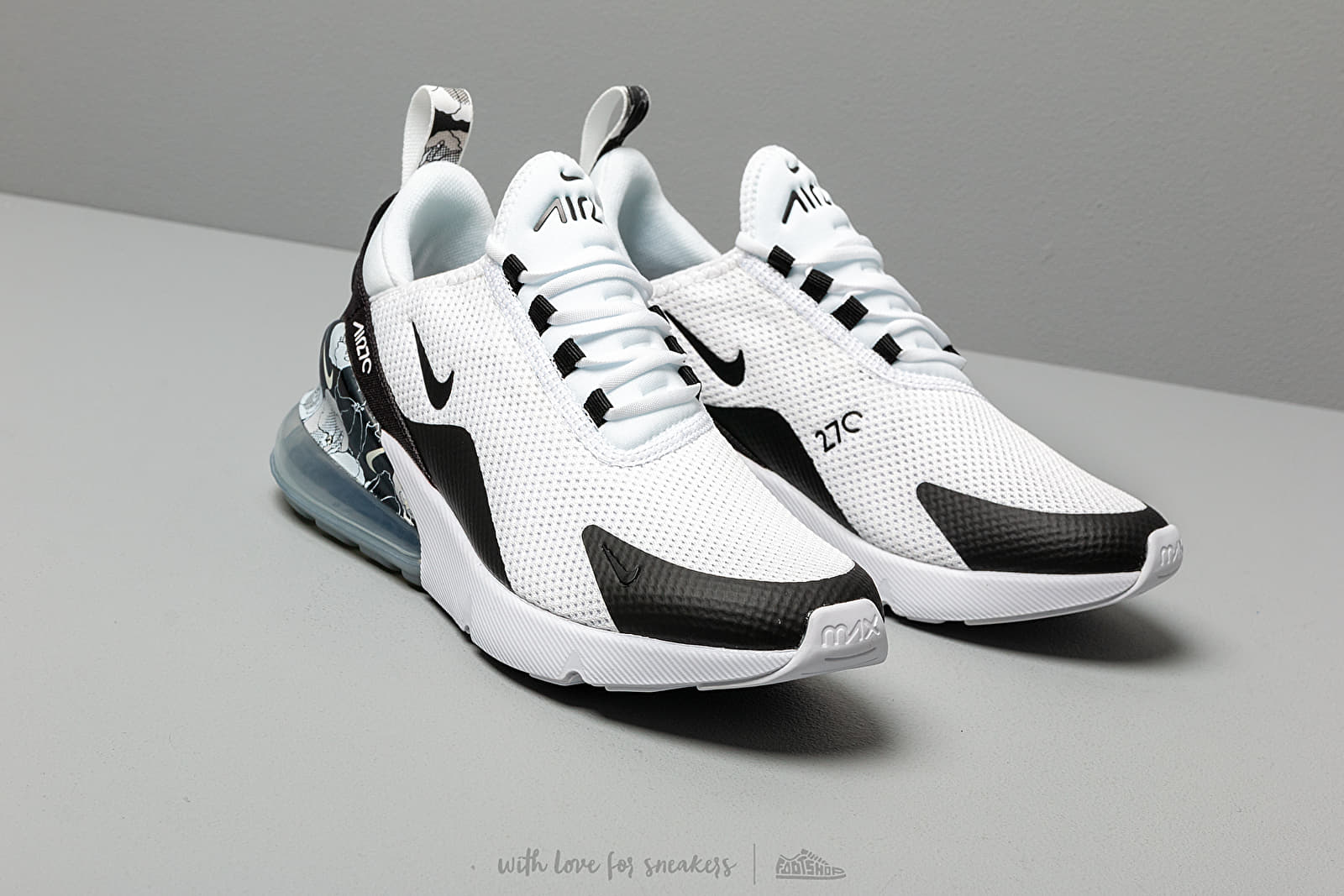 Women s shoes Nike W Air Max 270 Se White Black Metallic Silver Footshop