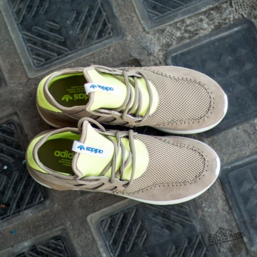 Adidas tubular 2025 mens yellow