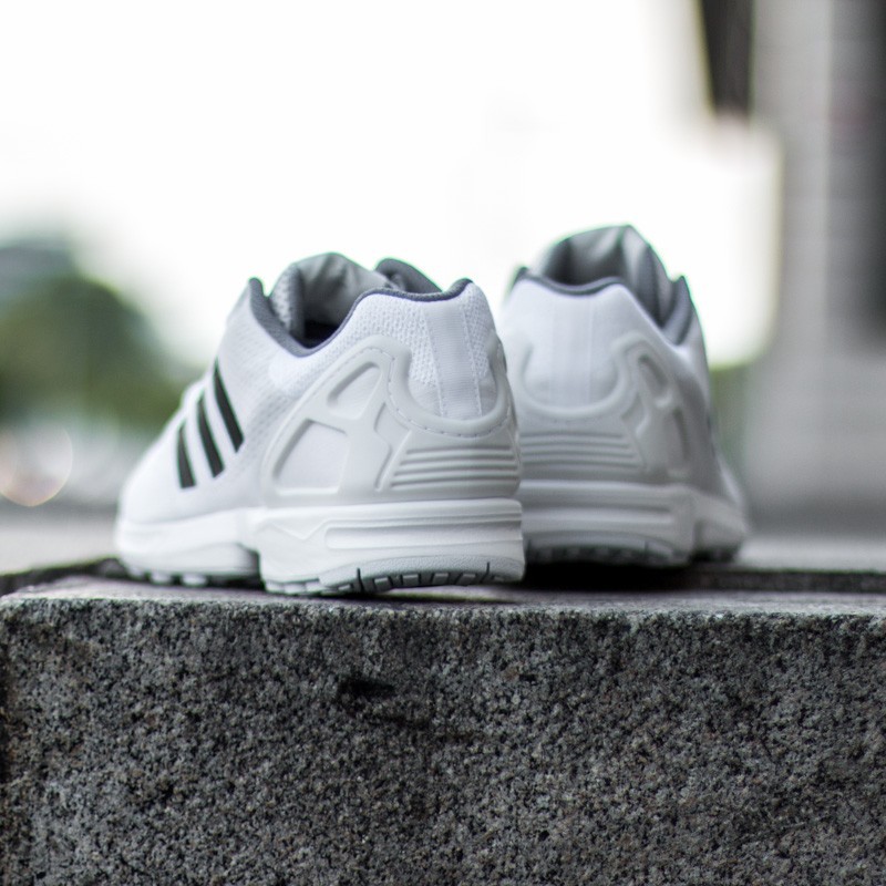 ぴくしー　ホワイトティアーズ adidas ZX Flux Ftwr White/Core Black/Granit | Footshop