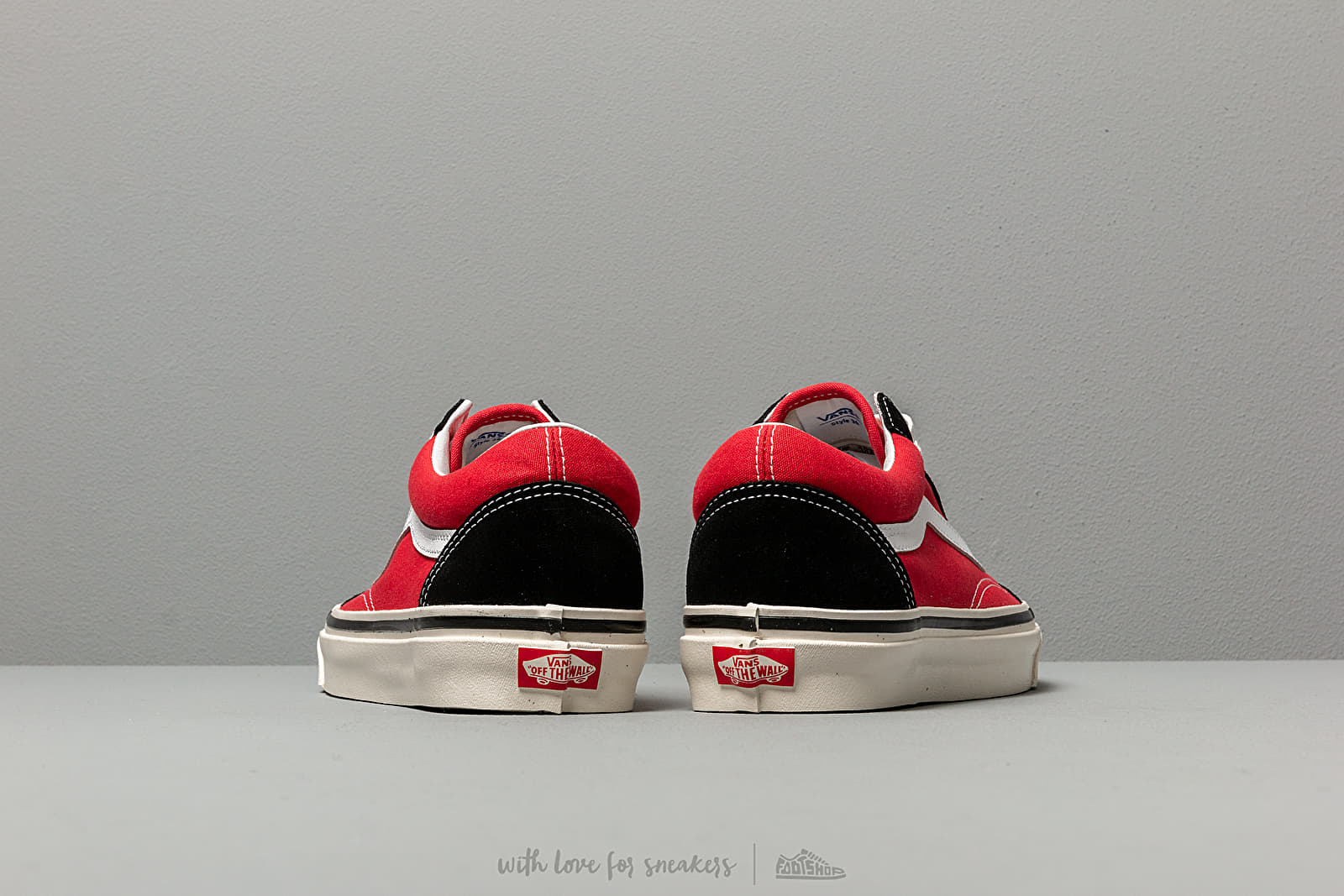 Vans old skool 36 dx black red hot sale